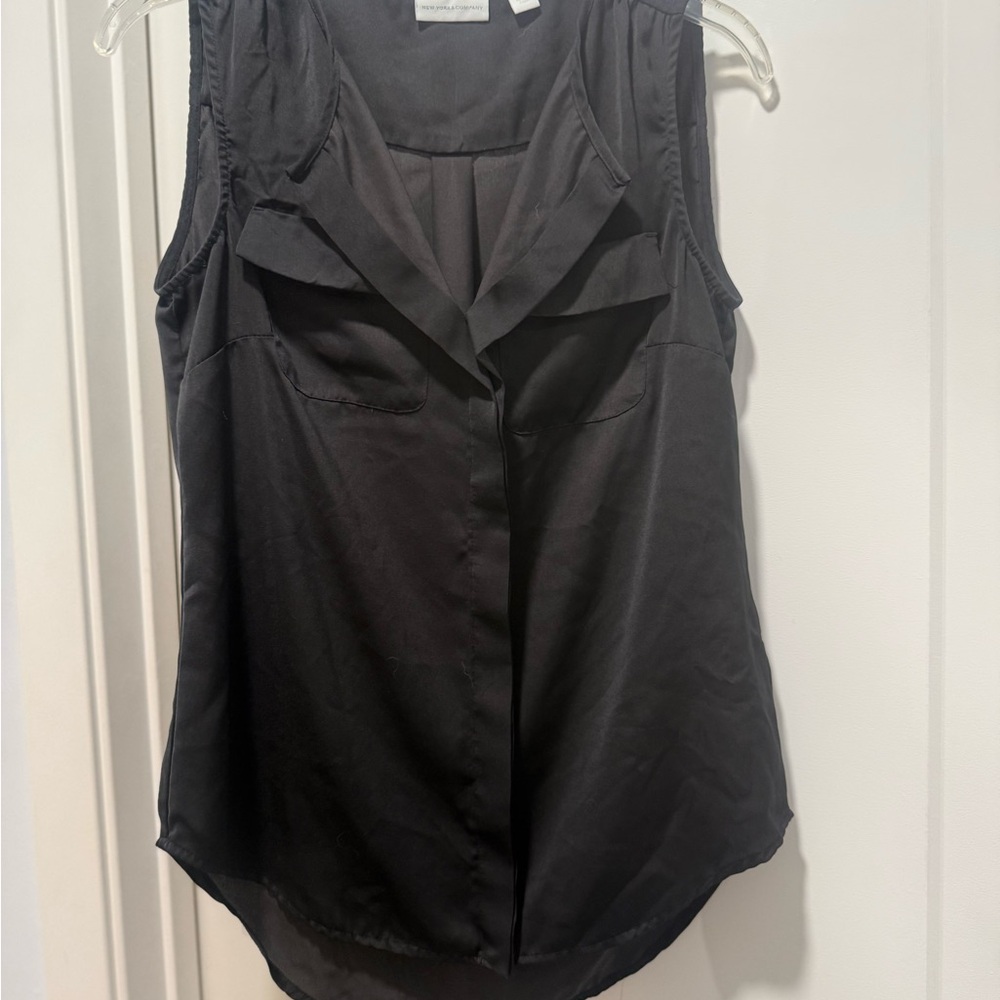 New York & Company Black Sleeveless Blouse